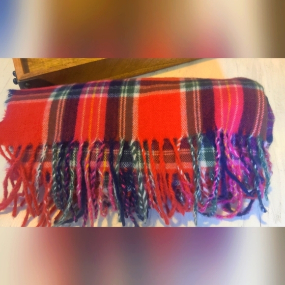 Plaid Multicolor Scarf - Picture 2 of 6